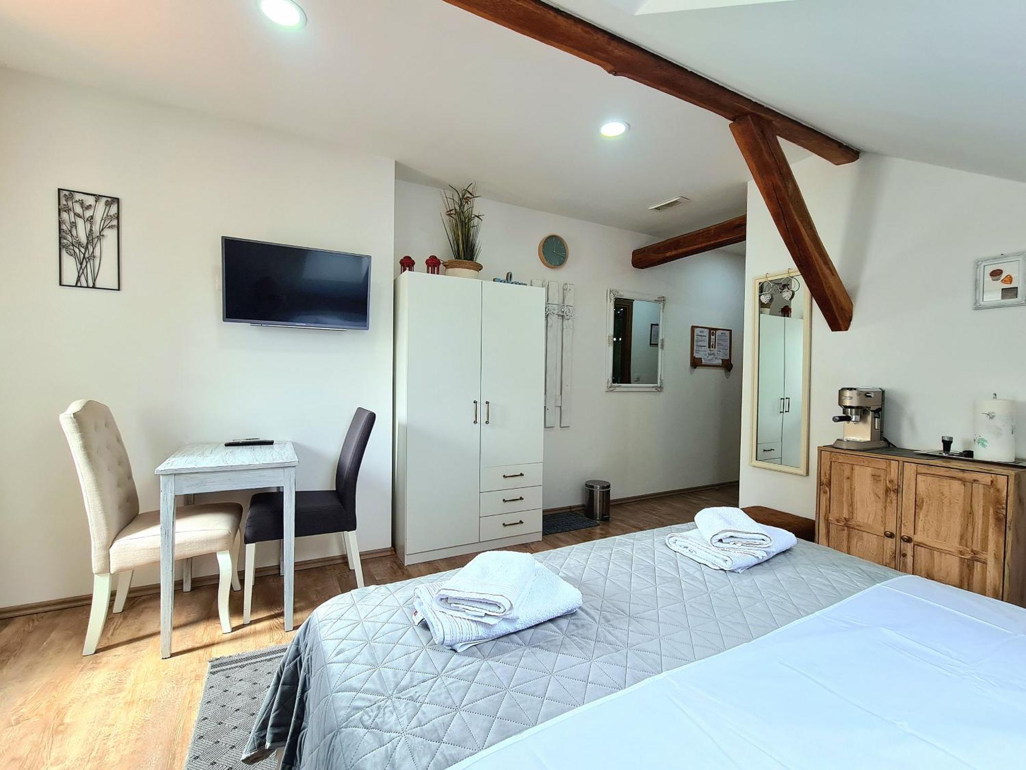 Rooms Garden Slunj Luaran gambar